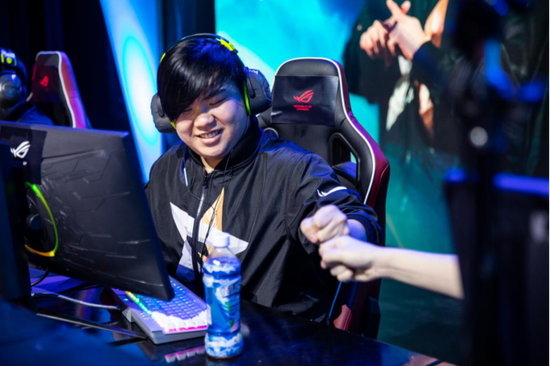 永劫无间与道诡异仙联动上线尼尔皮肤抢先体验