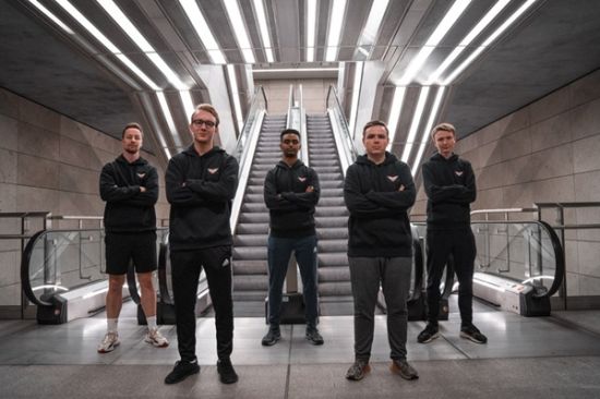 艾尼维亚辅助首次亮相LPL赛季